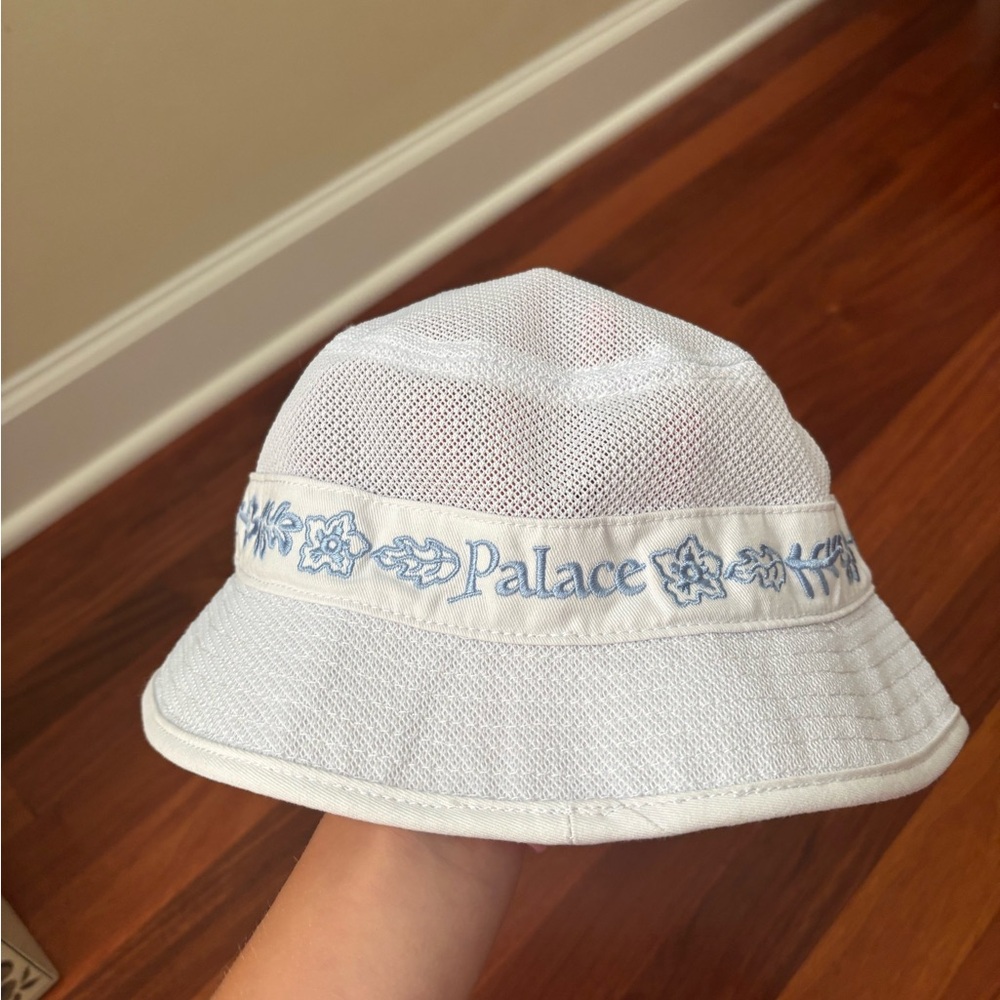 PALACE White Bucket Hat mesh